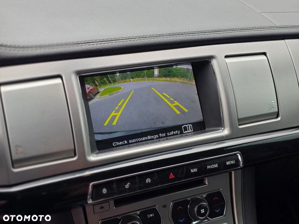 Jaguar XF 2.2 - 30