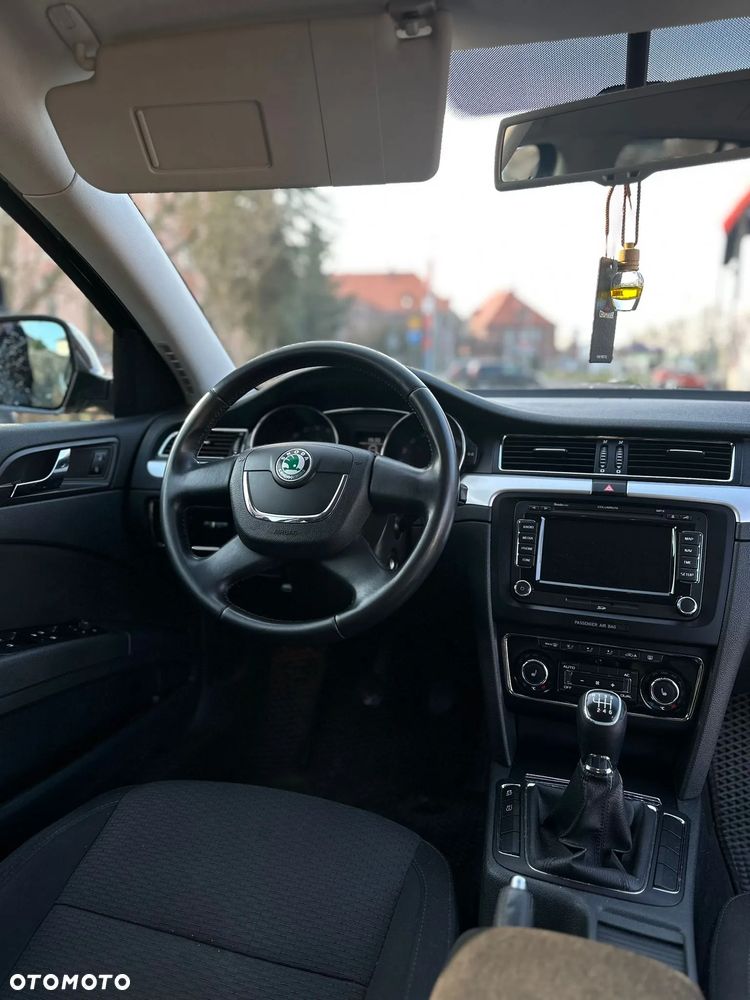 Skoda Superb 2.0 TDI Elegance - 9
