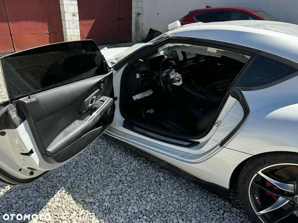 Toyota Supra GR 3.0 - 6