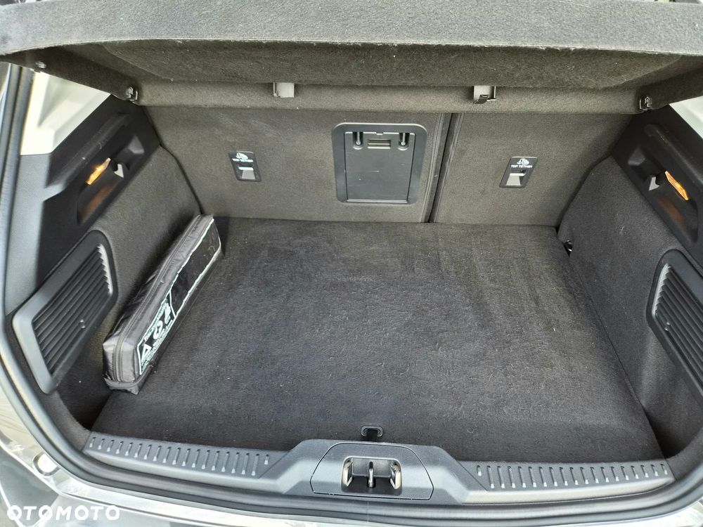 Ford Focus 1.0 EcoBoost Start-Stopp-System TITANIUM STYLE - 24