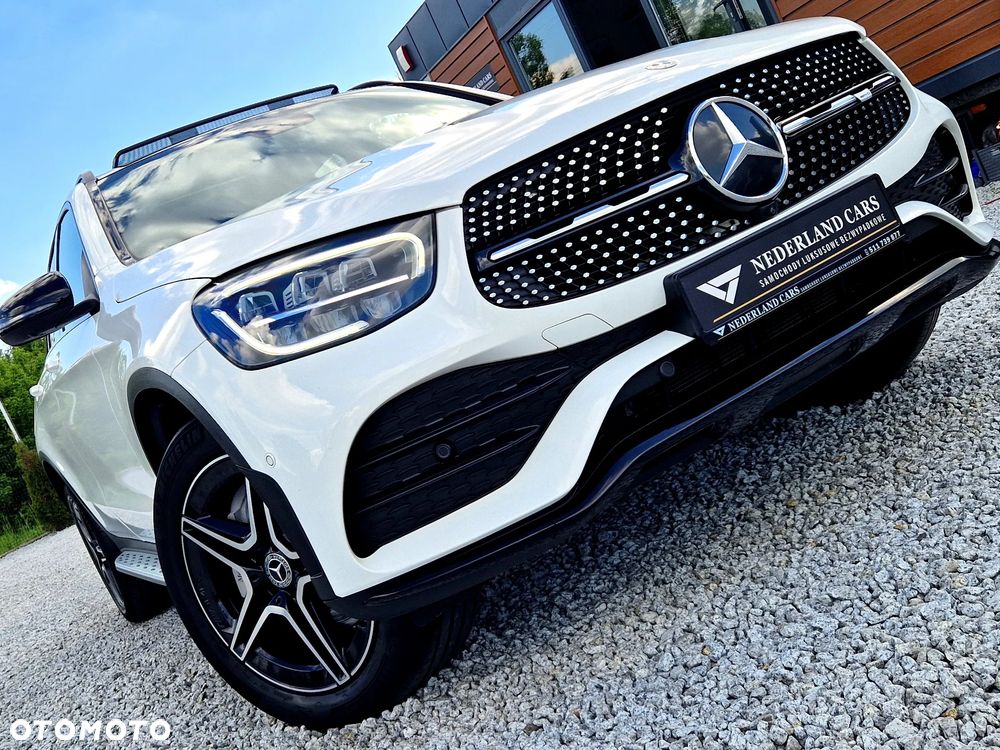 Mercedes-Benz GLC 300 de 4Matic 9G-TRONIC AMG Line Plus - 37
