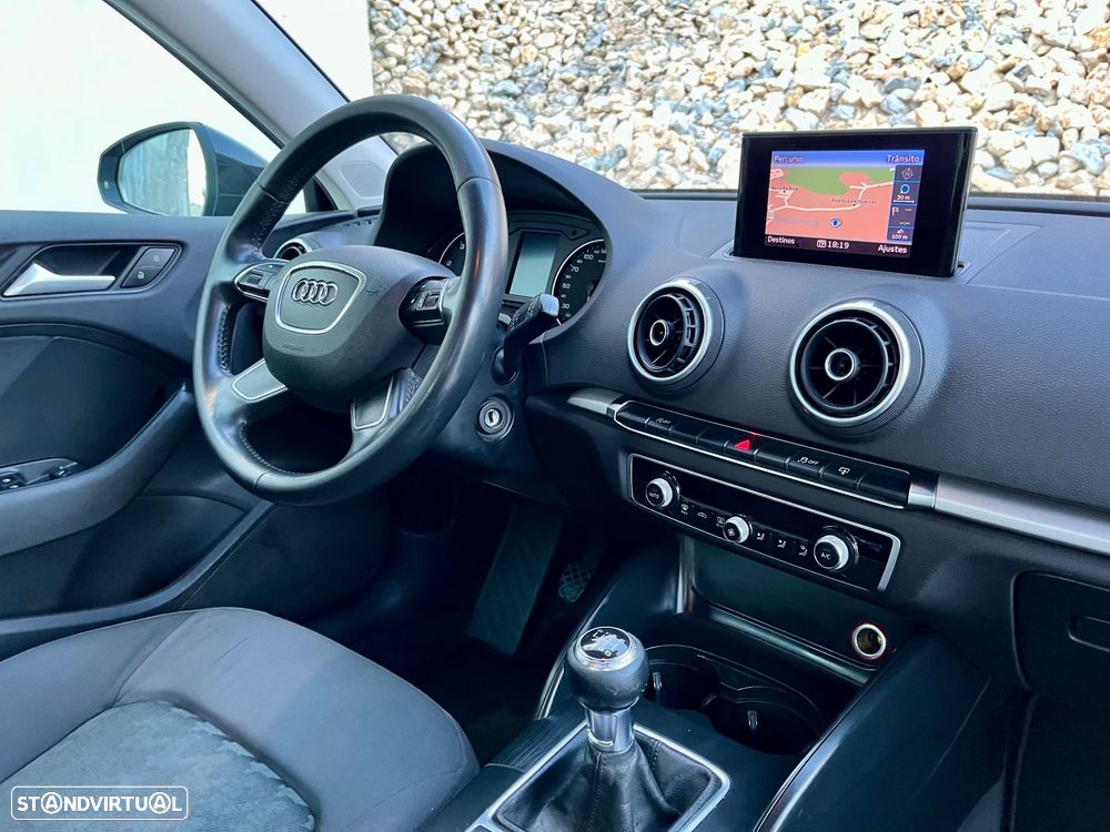 Audi A3 Sportback 1.6 TDI Attraction Ultra - 5