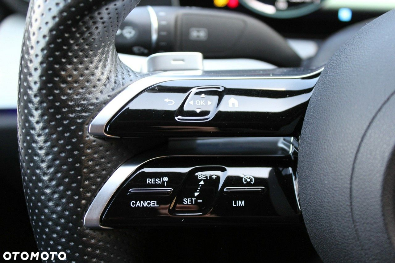 Mercedes-Benz Klasa E 220 d 4-Matic AMG/Avantgarde - 22