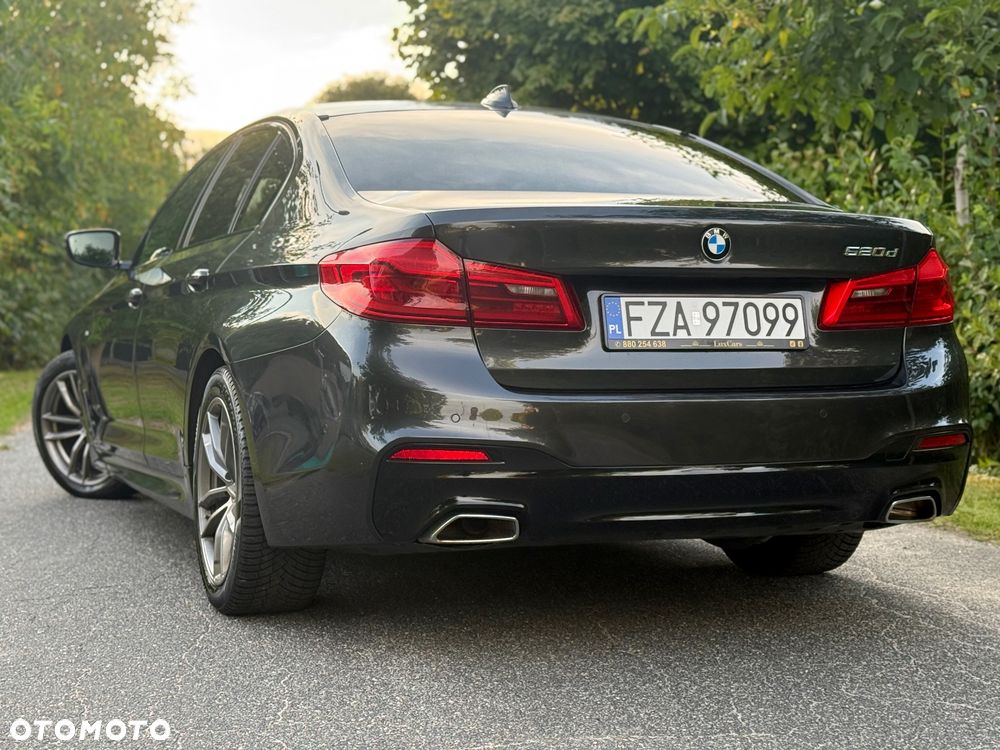 BMW Seria 5 520d M Sport Edition - 11
