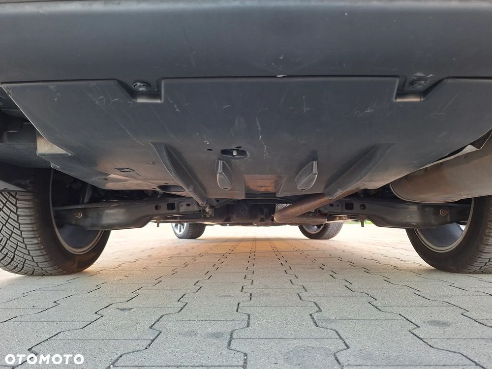 Toyota Auris 1.8 HSD Sol - 6