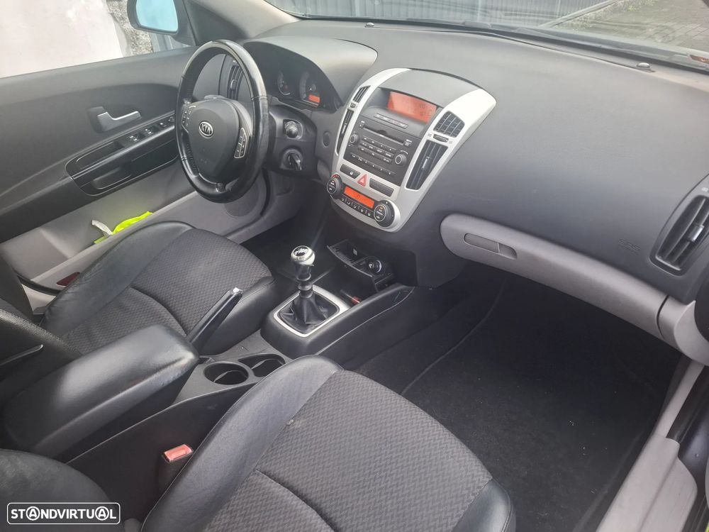 Kia Ceed SW 1.6 CRDi EX - 14