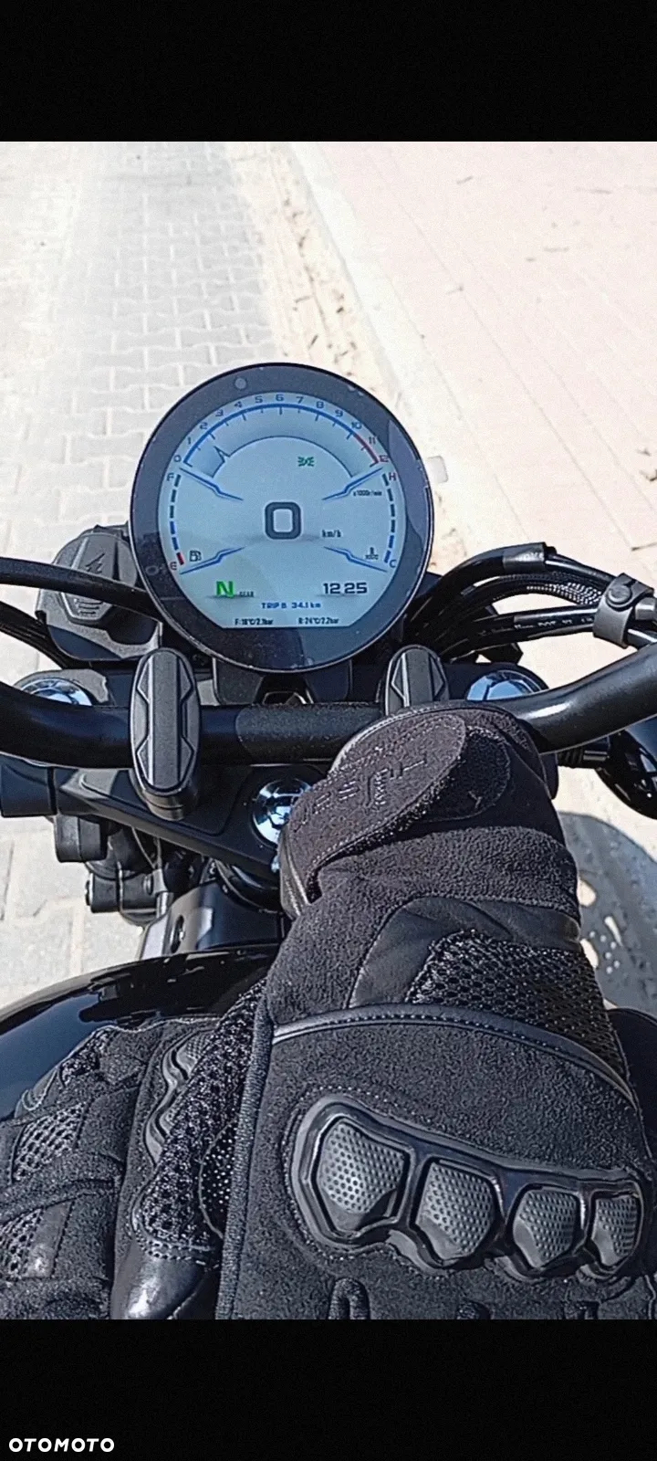 QJMOTOR SRV 125 - 4