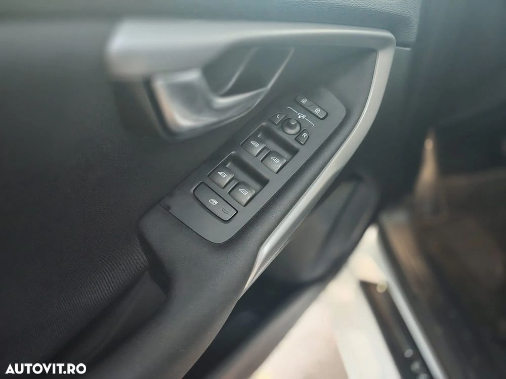 Volvo V40 D2 Aut. Momentum - 20