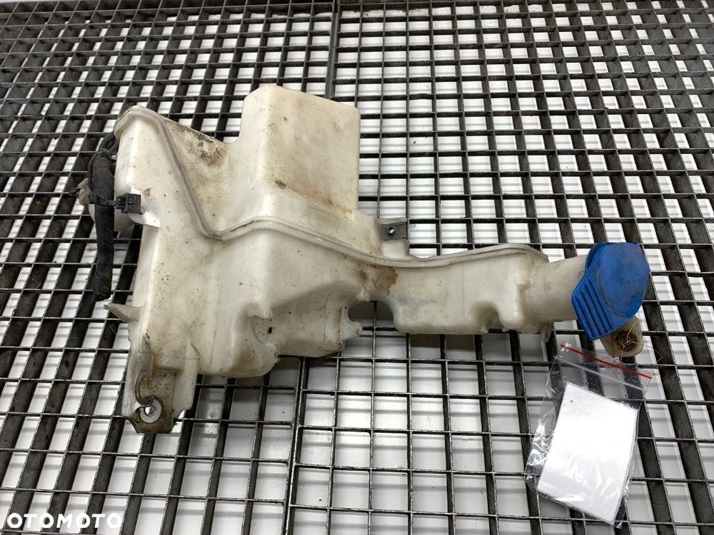 ZBIORNIK SPRYSKIWACZY  VW PASSAT B6 Variant (3C5) 2005 - 2011 2.0 TDI 103 kW [140 KM] olej napędowy - 1