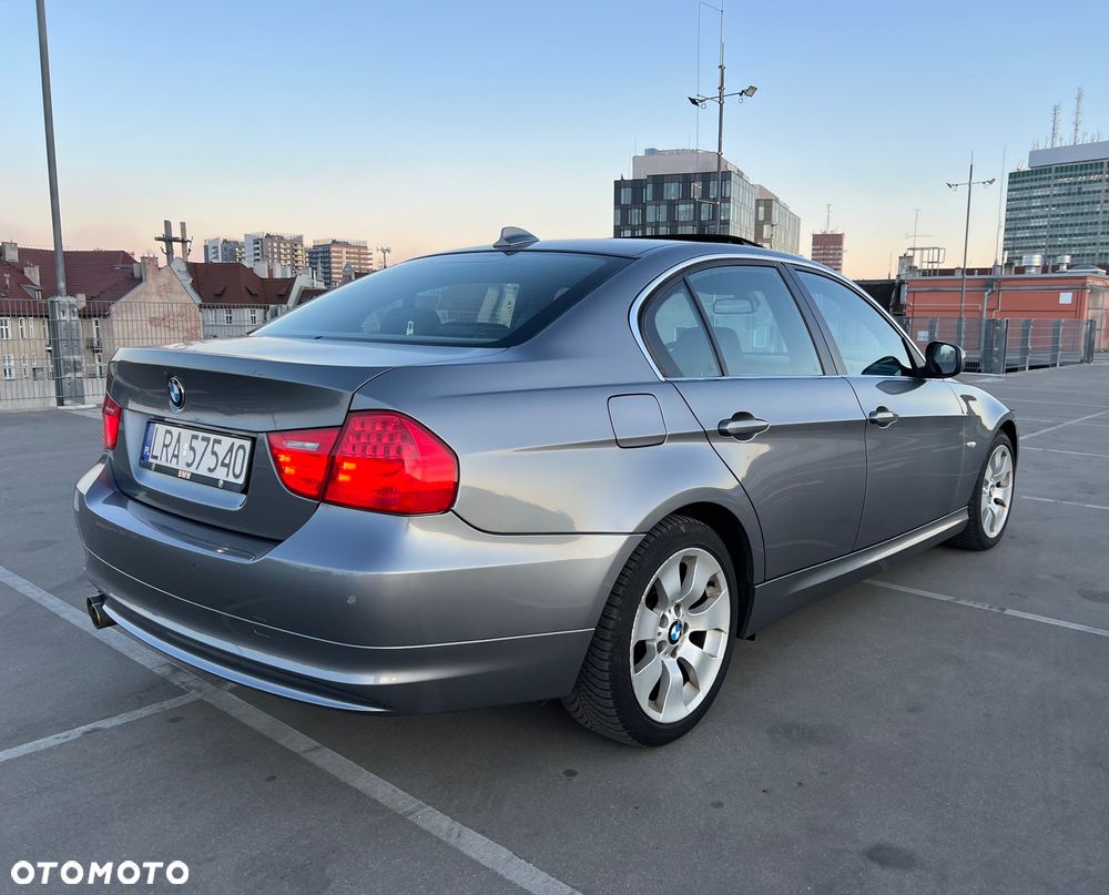 BMW Seria 3 330d xDrive DPF - 9