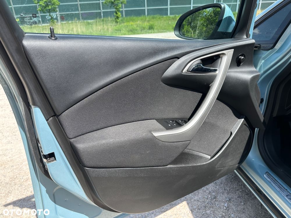 Opel Astra 1.6 Turbo Edition - 15