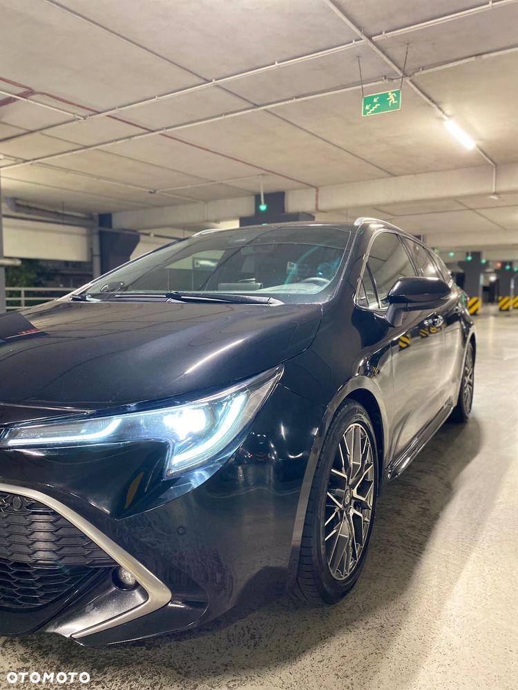 Toyota Corolla 2.0 Hybrid Executive - 18