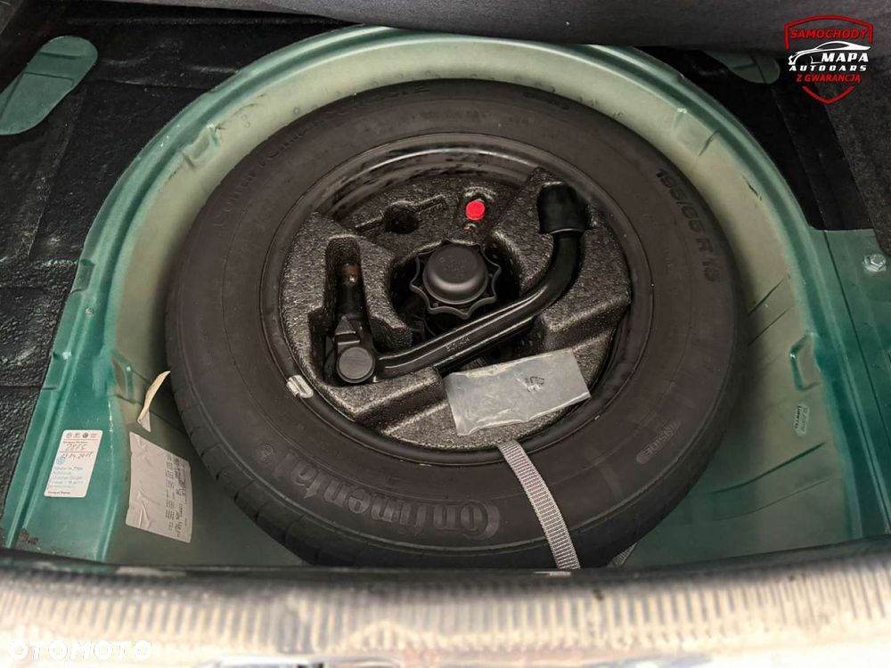 Volkswagen Passat - 21