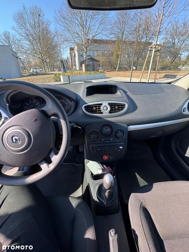 Renault Clio 1.2 16V All Inclusive - 7