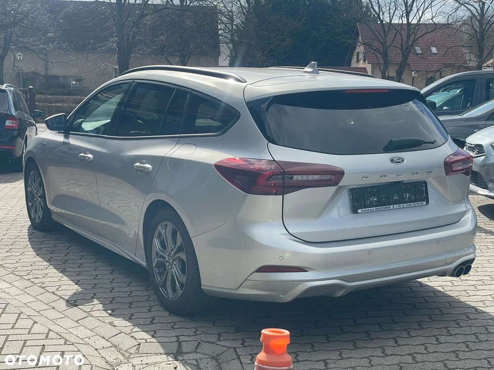 Ford Focus 1.0 EcoBoost mHEV ST-Line X - 5