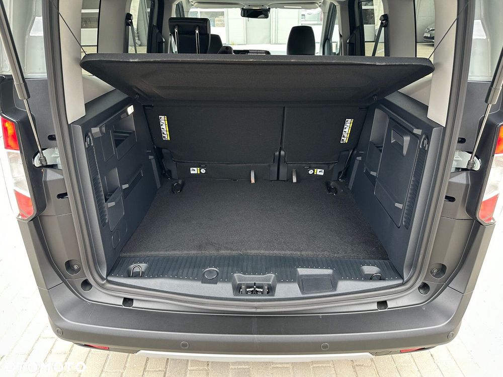 Ford Tourneo Courier - 10