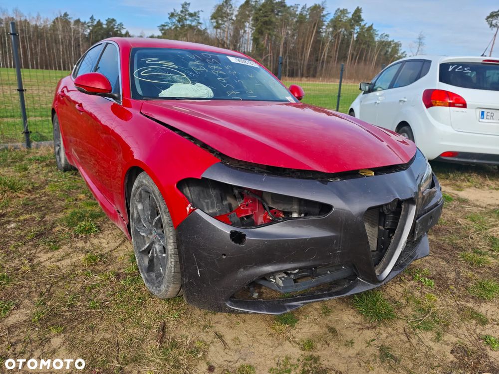 Alfa Romeo Giulia 2.0 Turbo 16V AT8 Veloce Ti - 3