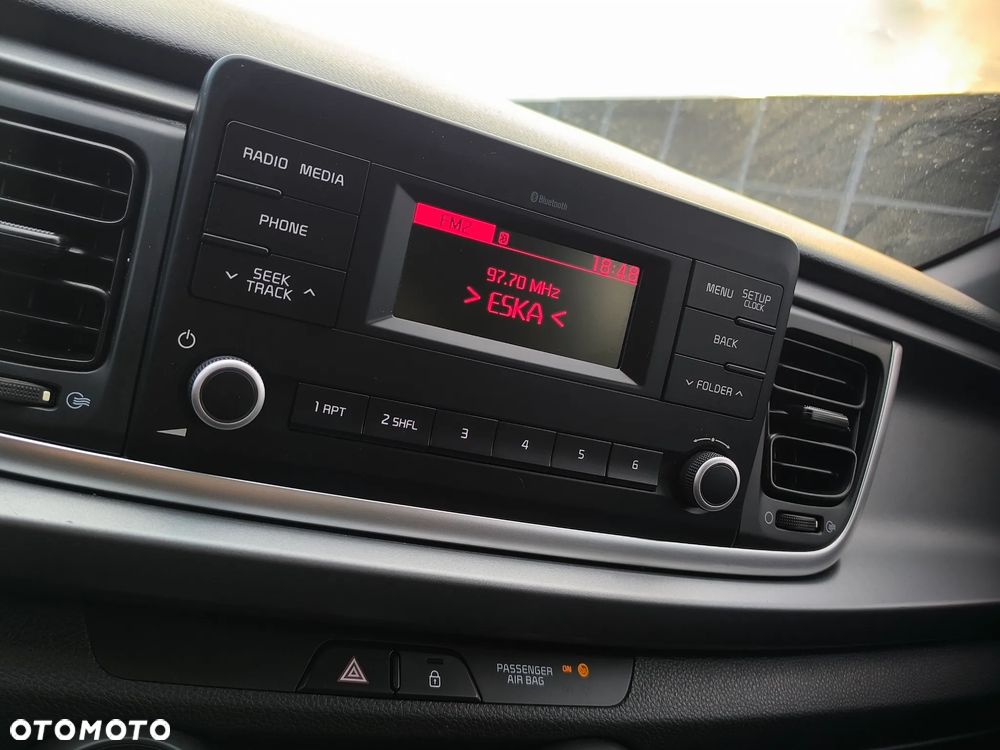 Kia Rio 1.2 L - 23