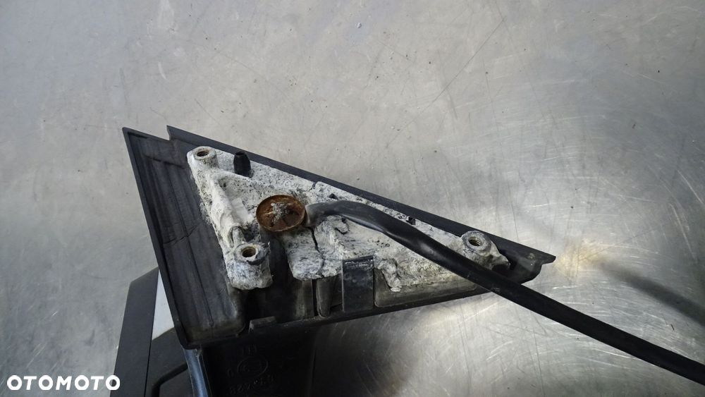 LUSTERKO LEWE ELEKTRYCZNE SKODA FABIA II 1.9TDI - 5