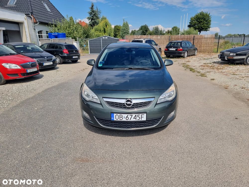 Opel Astra 1.6 Automatik Design Edition - 2