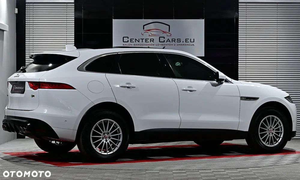 Jaguar F-Pace - 16