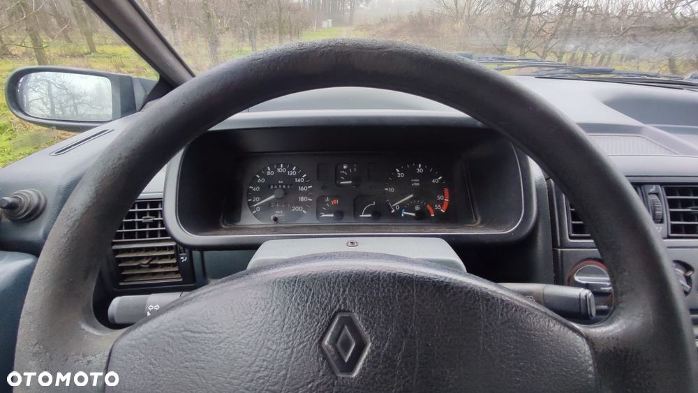 Renault Espace 2.1 TD RN - 10