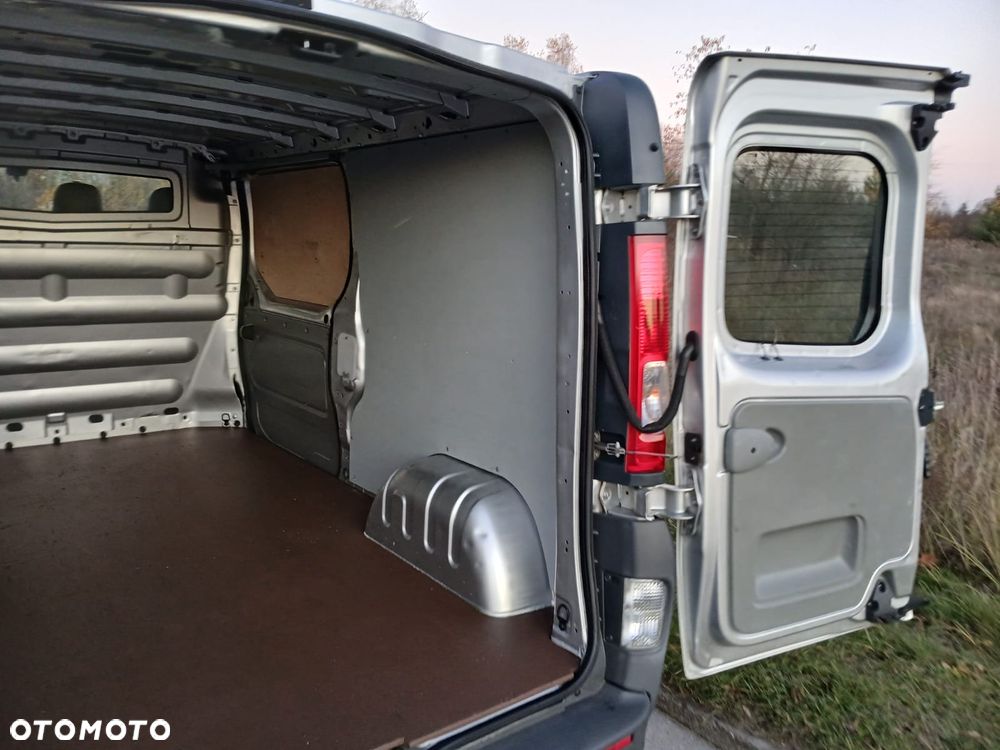 Opel VIVARO - 11