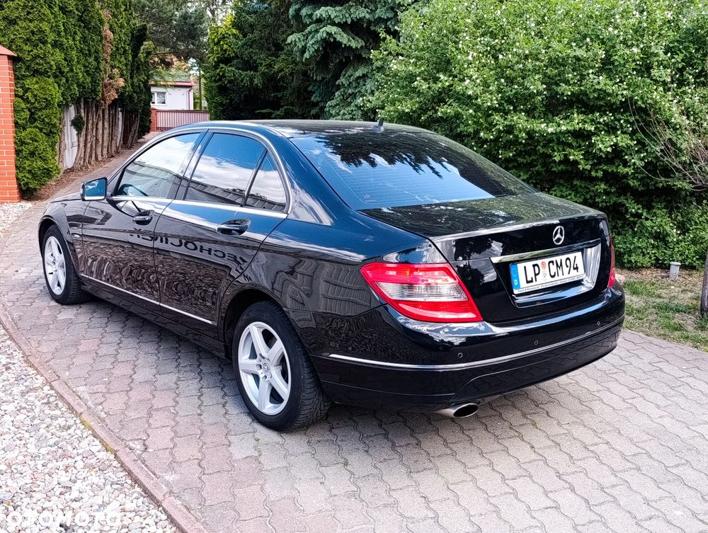 Mercedes-Benz Klasa C 180 CGI Automatik BlueEFFICIENCY Avantgarde - 4
