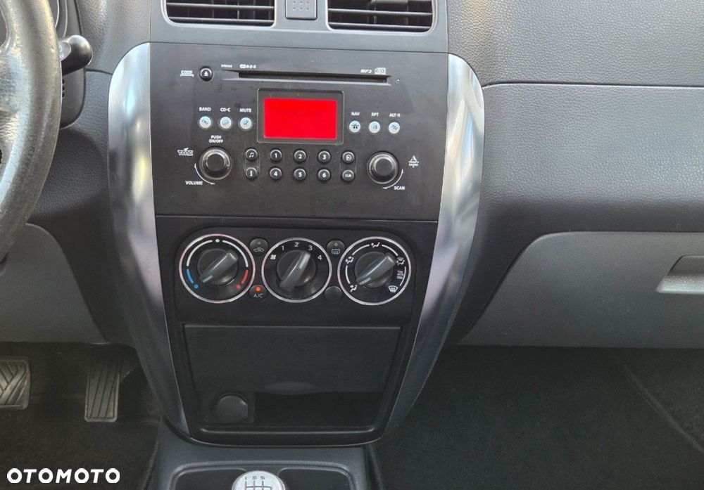 Suzuki SX4 - 11