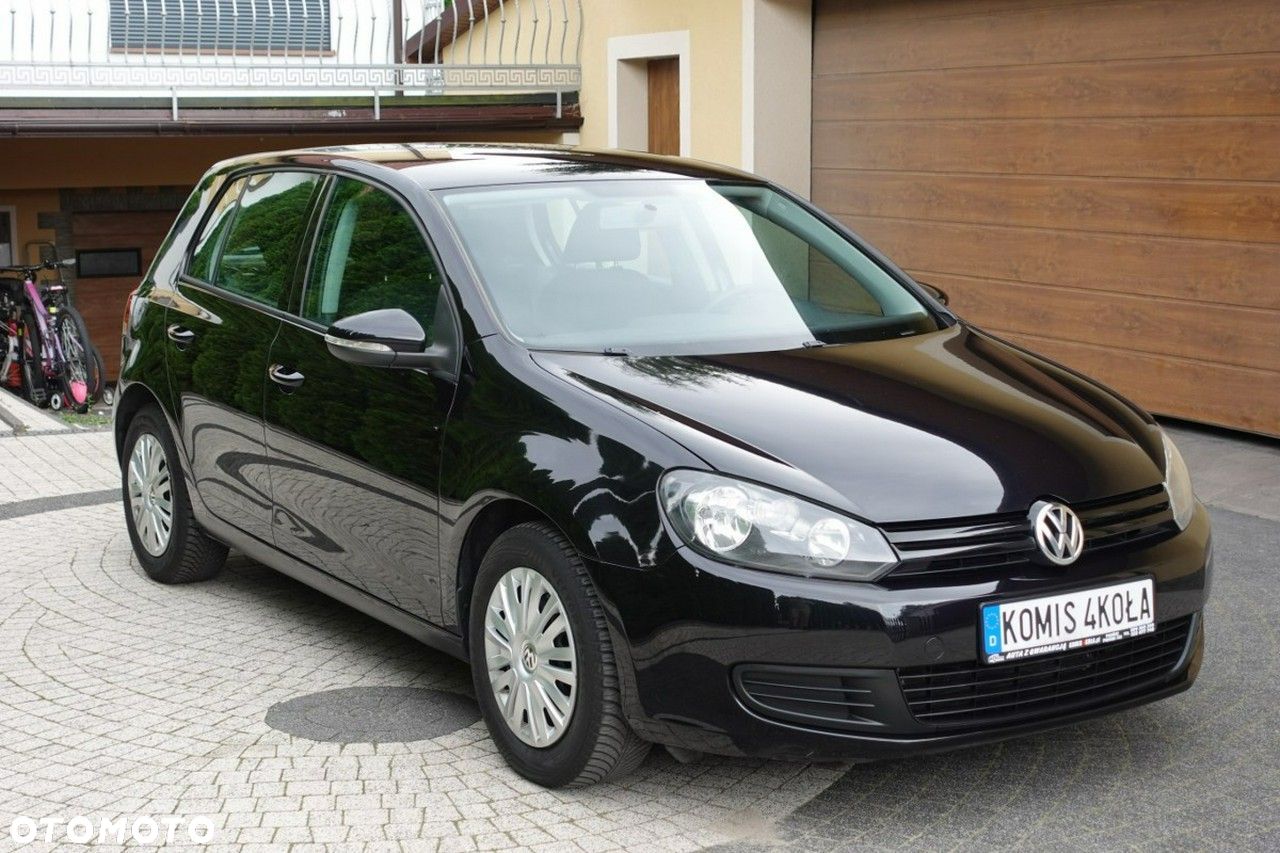 Volkswagen Golf - 1