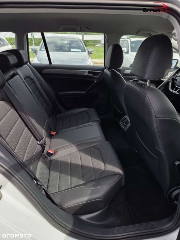 Volkswagen Golf - 12