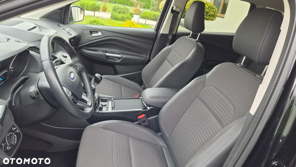 Ford Kuga 1.5 EcoBoost 2x4 Titanium - 19