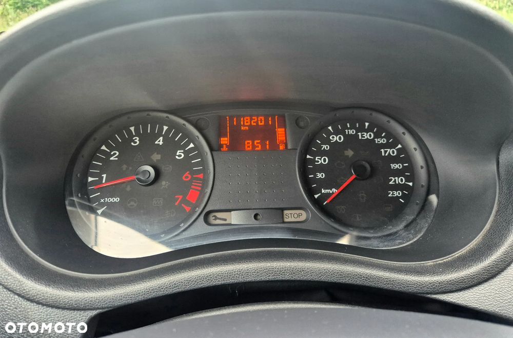 Renault Clio 1.2 16V 75 Yahoo - 24