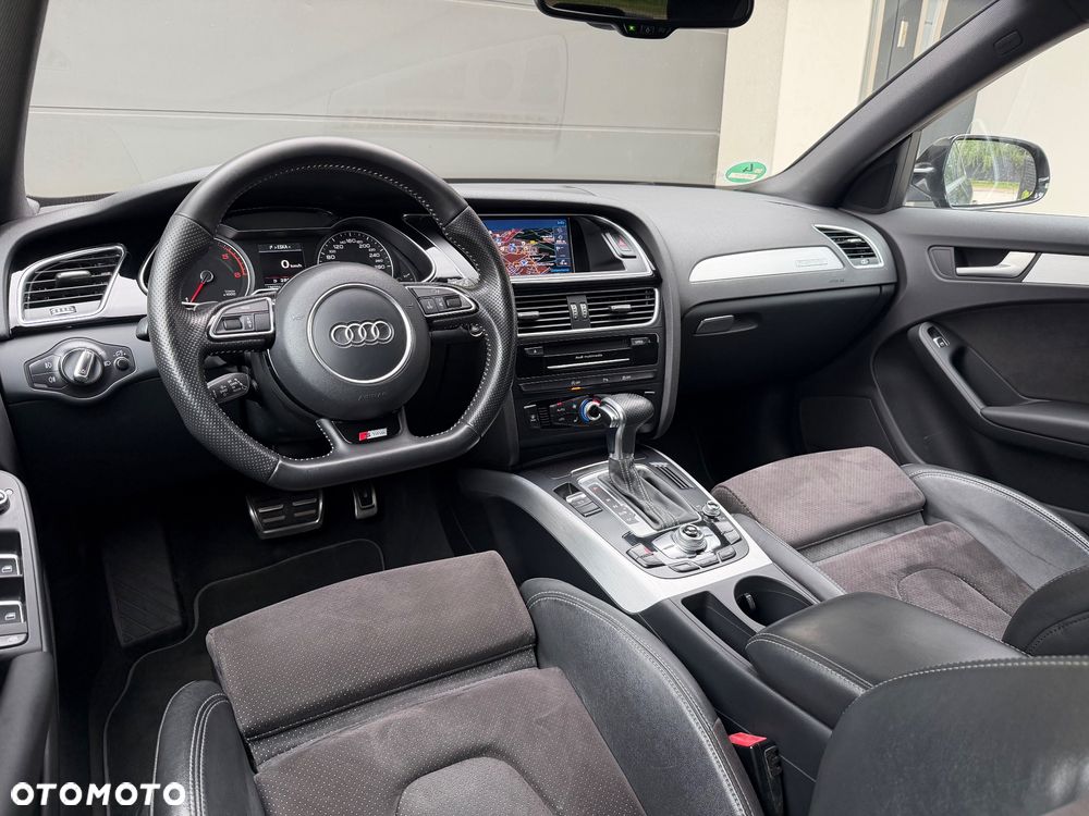 Audi A4 Avant 2.0 TDI DPF clean diesel quattro S tronic S line Sportpaket - 5