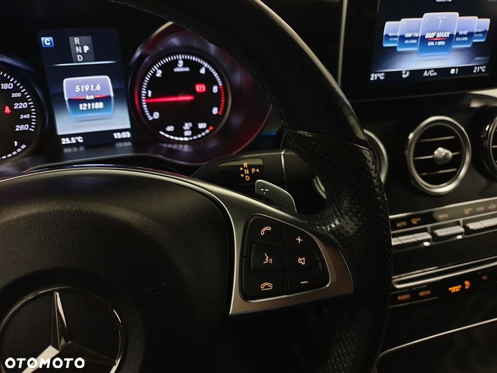 Mercedes-Benz GLC 220 d 4Matic 9G-TRONIC AMG Line - 12