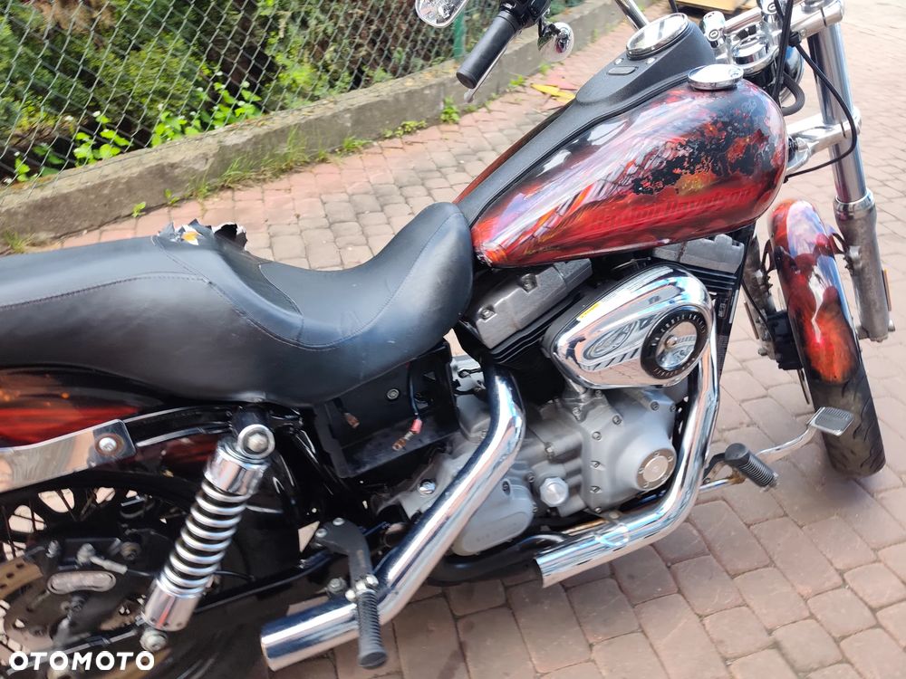 Harley-Davidson Dyna Street Bob - 23
