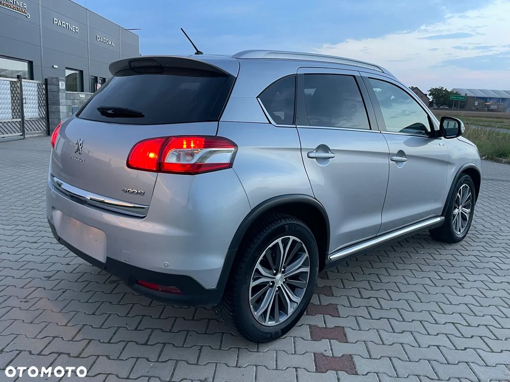 Peugeot 4008 - 5