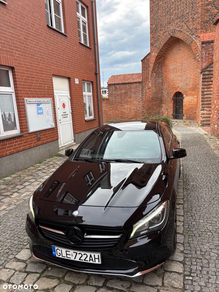 Mercedes-Benz CLA 180 7G-DCT AMG Line - 6