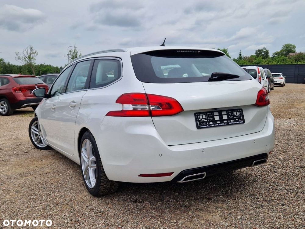 Peugeot 308 - 25