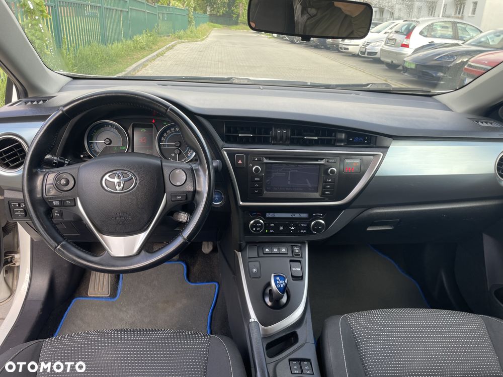 Toyota Auris - 10