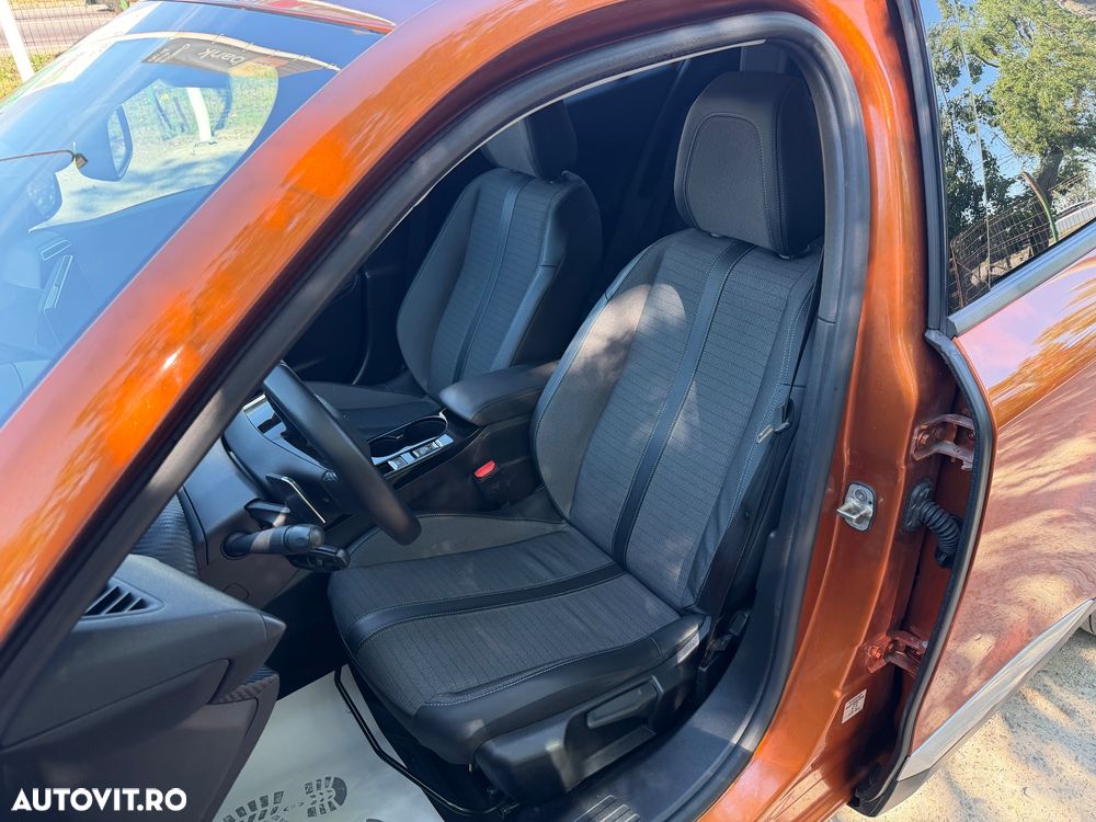 Peugeot 2008 1.5 BlueHDI EAT8 STT Allure Pack - 14