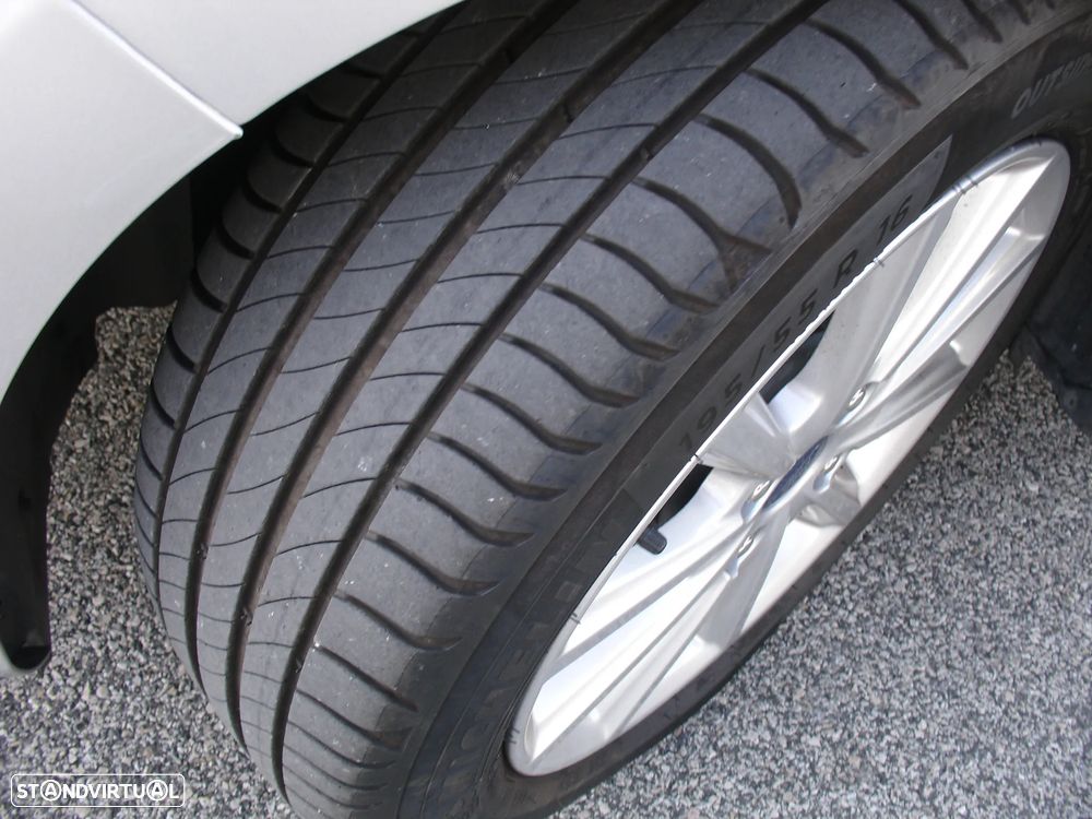 Ford Fiesta 1.0 EcoBoost Titanium - 10