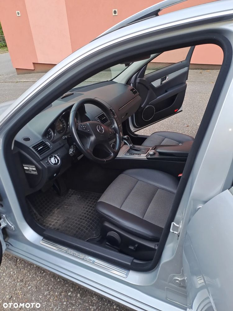 Mercedes-Benz Klasa C 200 T CDI DPF Automatik BlueEFFICIENCY Avantgarde - 11