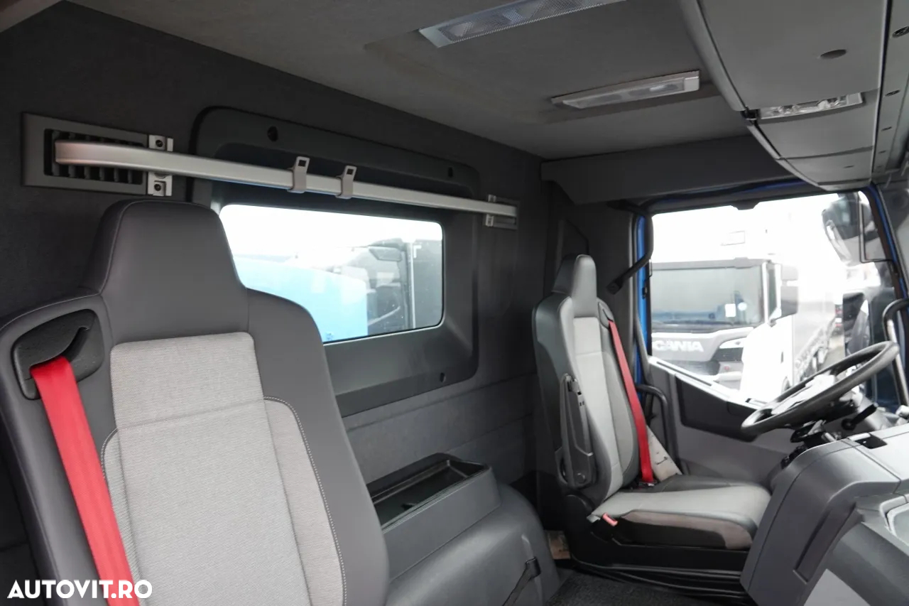 Renault K 460 / 8x4 / BASCULANTE / HIDROBOARD / BORDMATIC / EURO 6 - 35