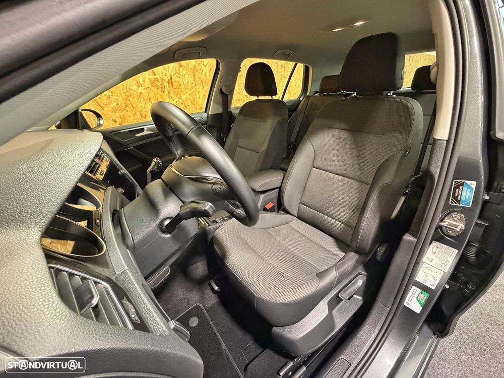VW Golf 1.0 TSI Confortline DSG - 15
