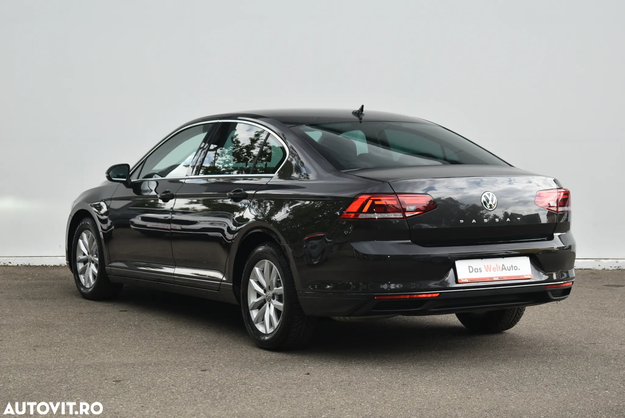 Volkswagen Passat 1.5 TSI ACT DSG Comfortline - 2