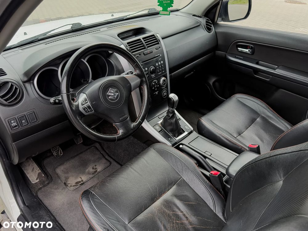 Suzuki Grand Vitara 1.6 De luxe - 8