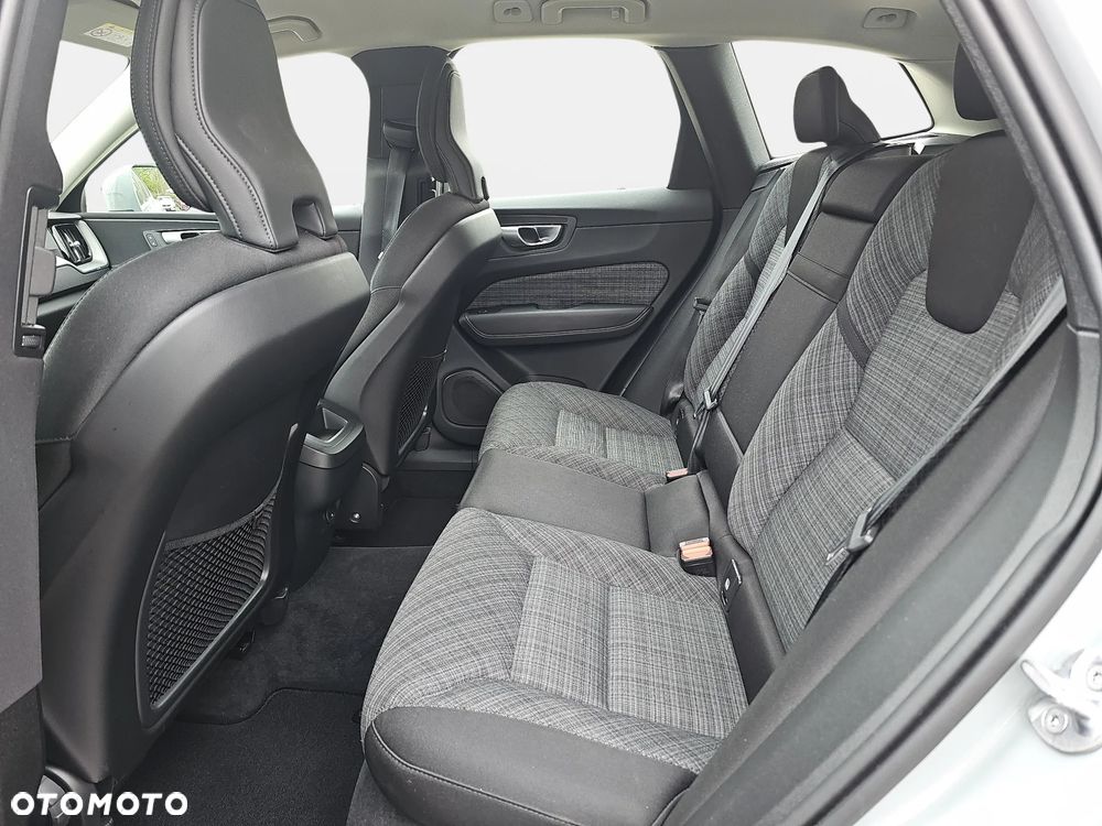 Volvo XC 60 B4 D Core - 12