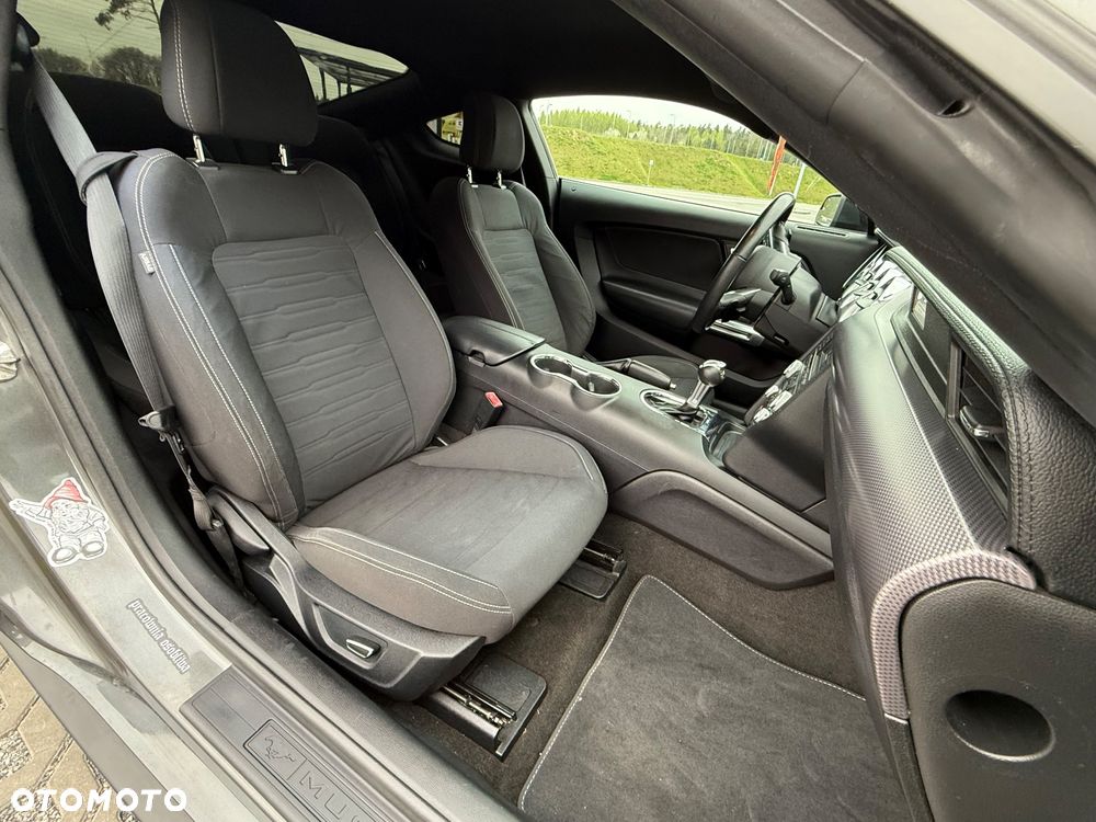 Ford Mustang 5.0 V8 GT - 11