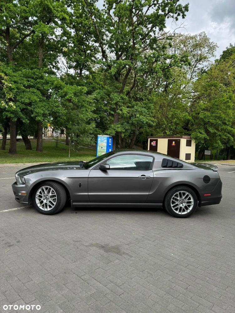 Ford Mustang 3.7 V6 Premium - 2